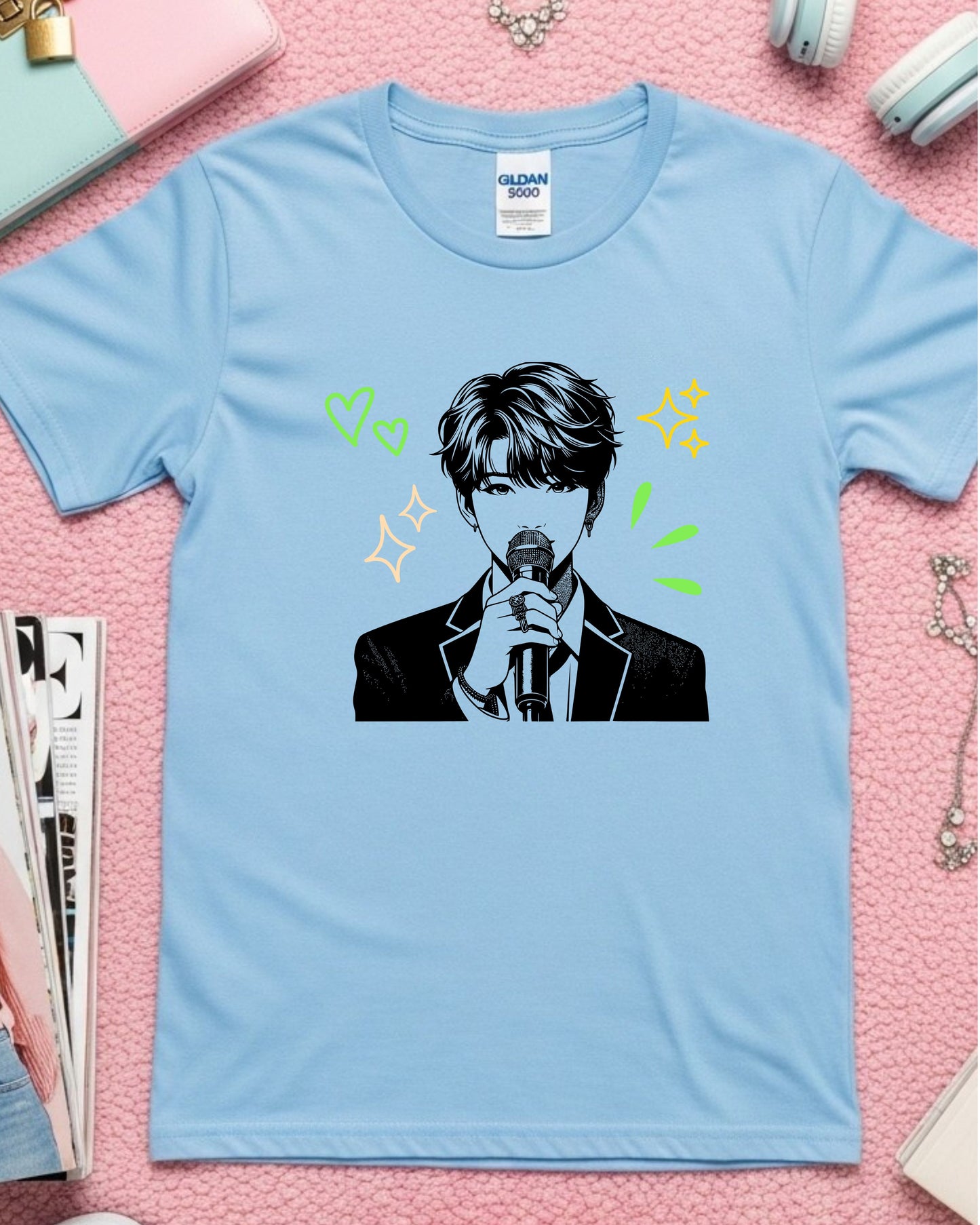 Singer Mic Line Art T‑Shirt – Stylish Performer Illustration with Hearts & Sparkles, Music Lover Concert Graphic