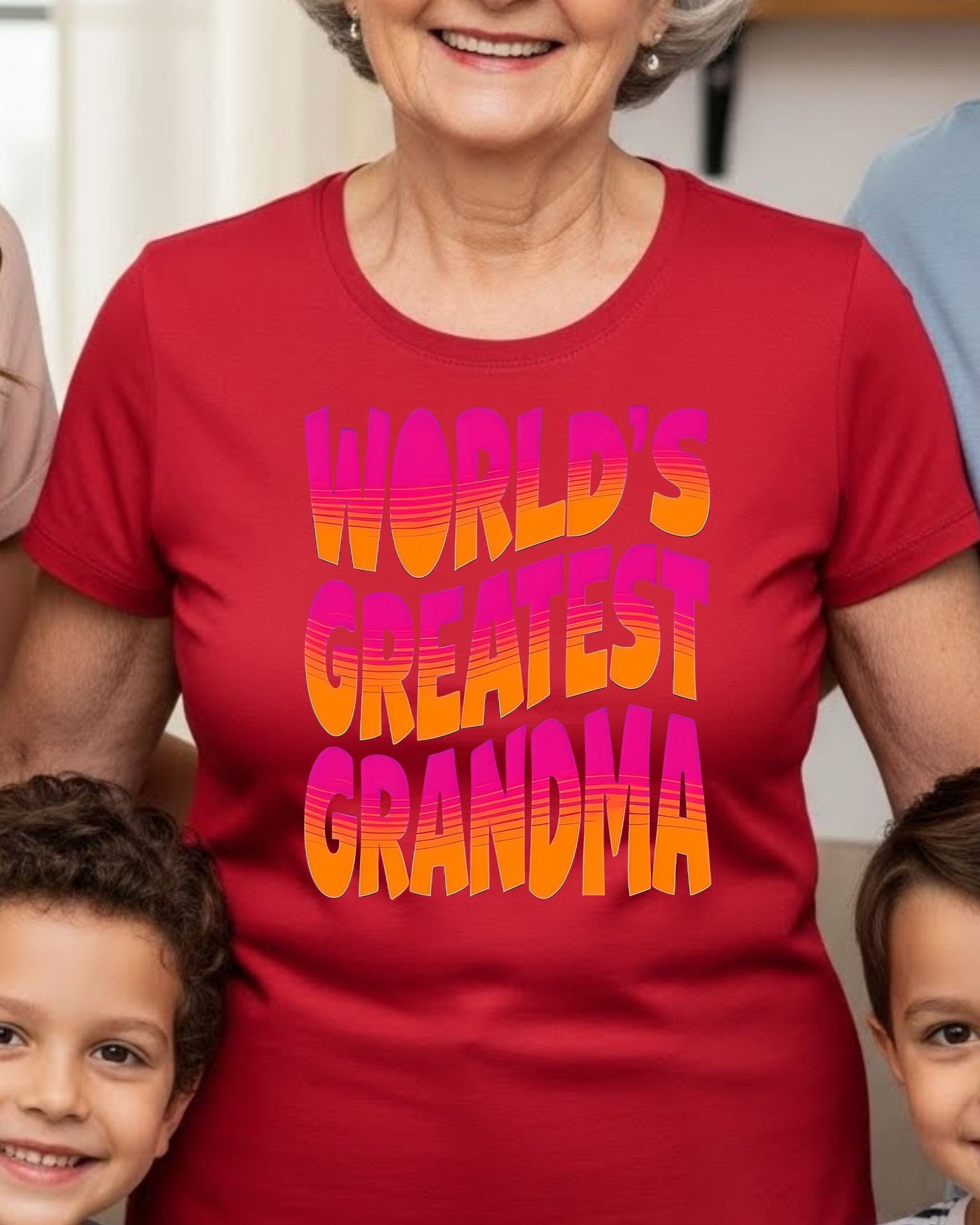 World’s Greatest Grandma Shirt – Retro Gradient Grandma Tee for Mother’s Day & Birthdays – Cute Gift for Nana, Mimi, Granny, Grandmother