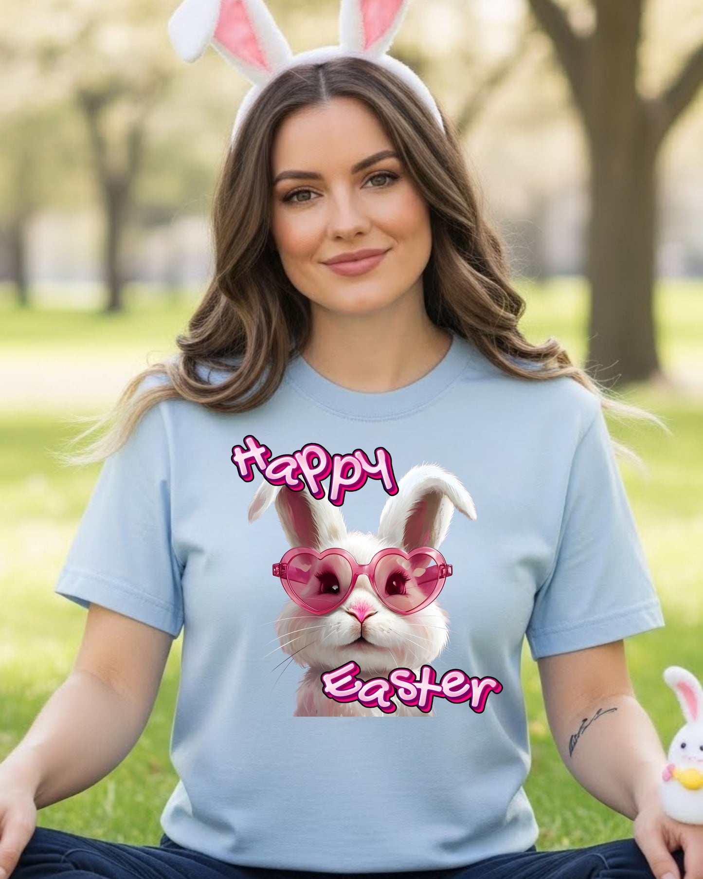 Happy Easter Bunny Shirt – Cute Bunny with Heart Sunglasses Tee for Women & Teens – Pastel Spring Graphic T‑Shirt, Fun Easter Outfit Idea