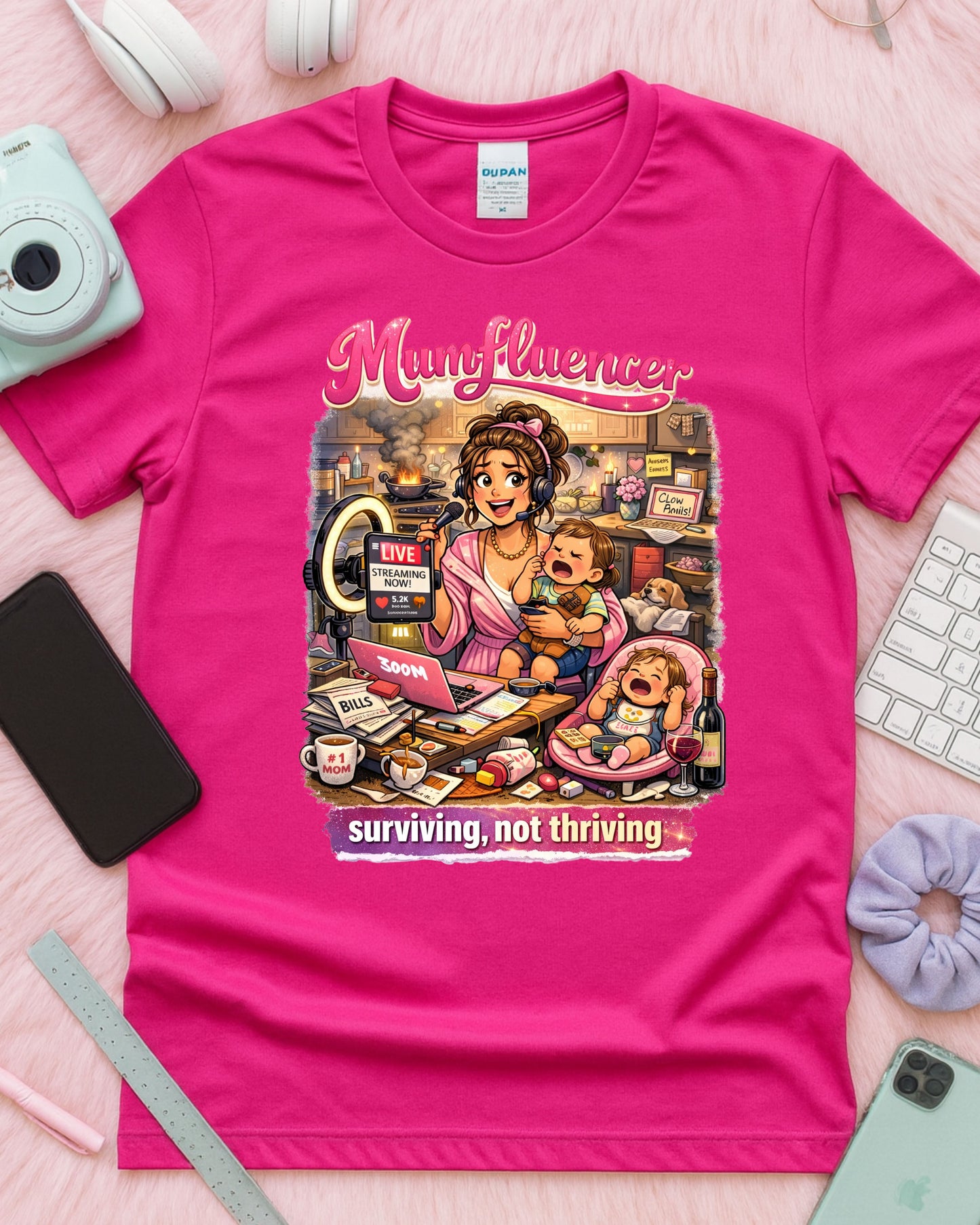 Mumfluencer T‑Shirt Surviving Not Thriving Funny Mum Life Tee Overwhelmed Mom Shirt Relatable Parenting Gift Busy Mom Humour Top