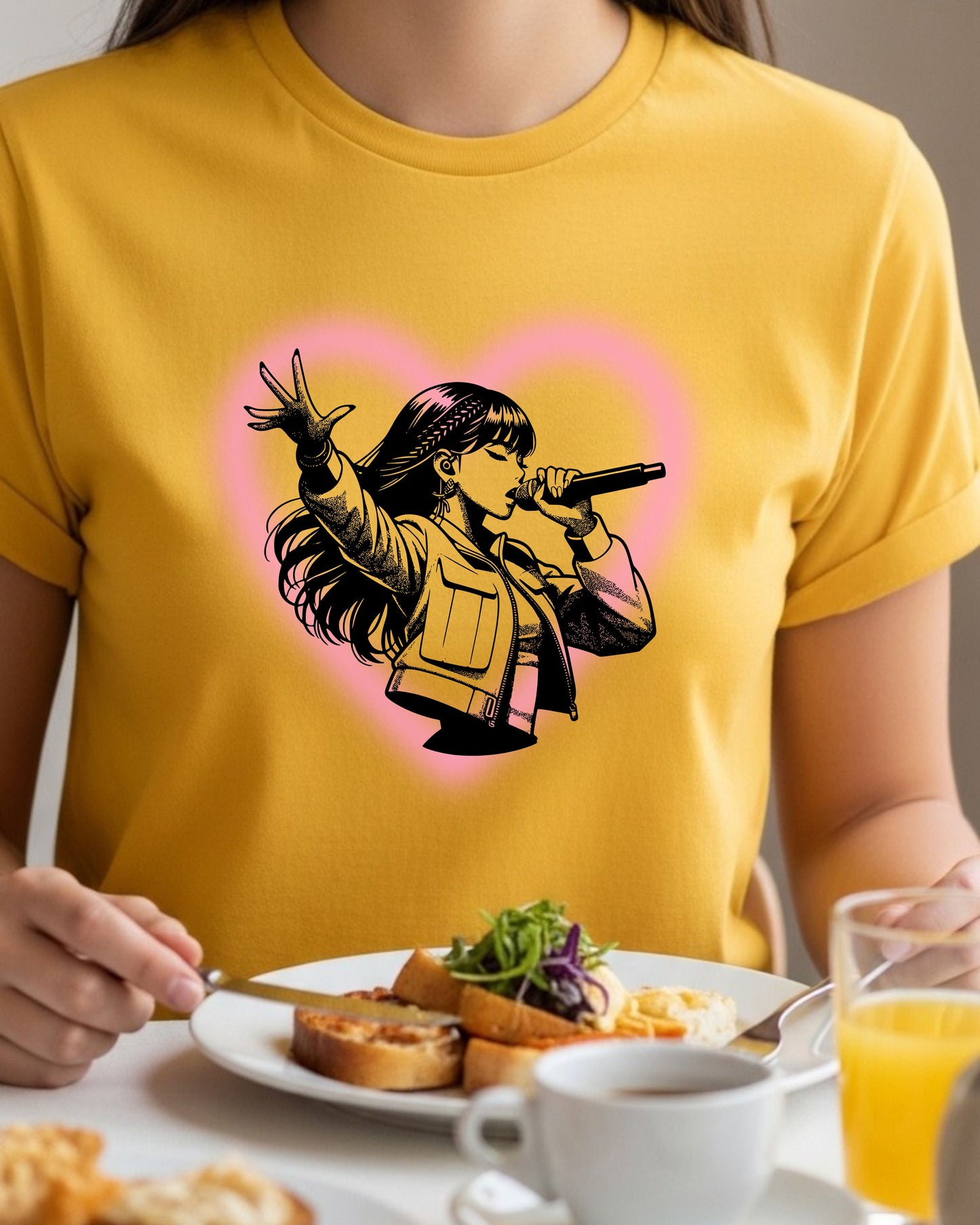 Singer Silhouette T‑Shirt – Pop Star Microphone Graphic with Pink Heart, Concert Music Lover Design