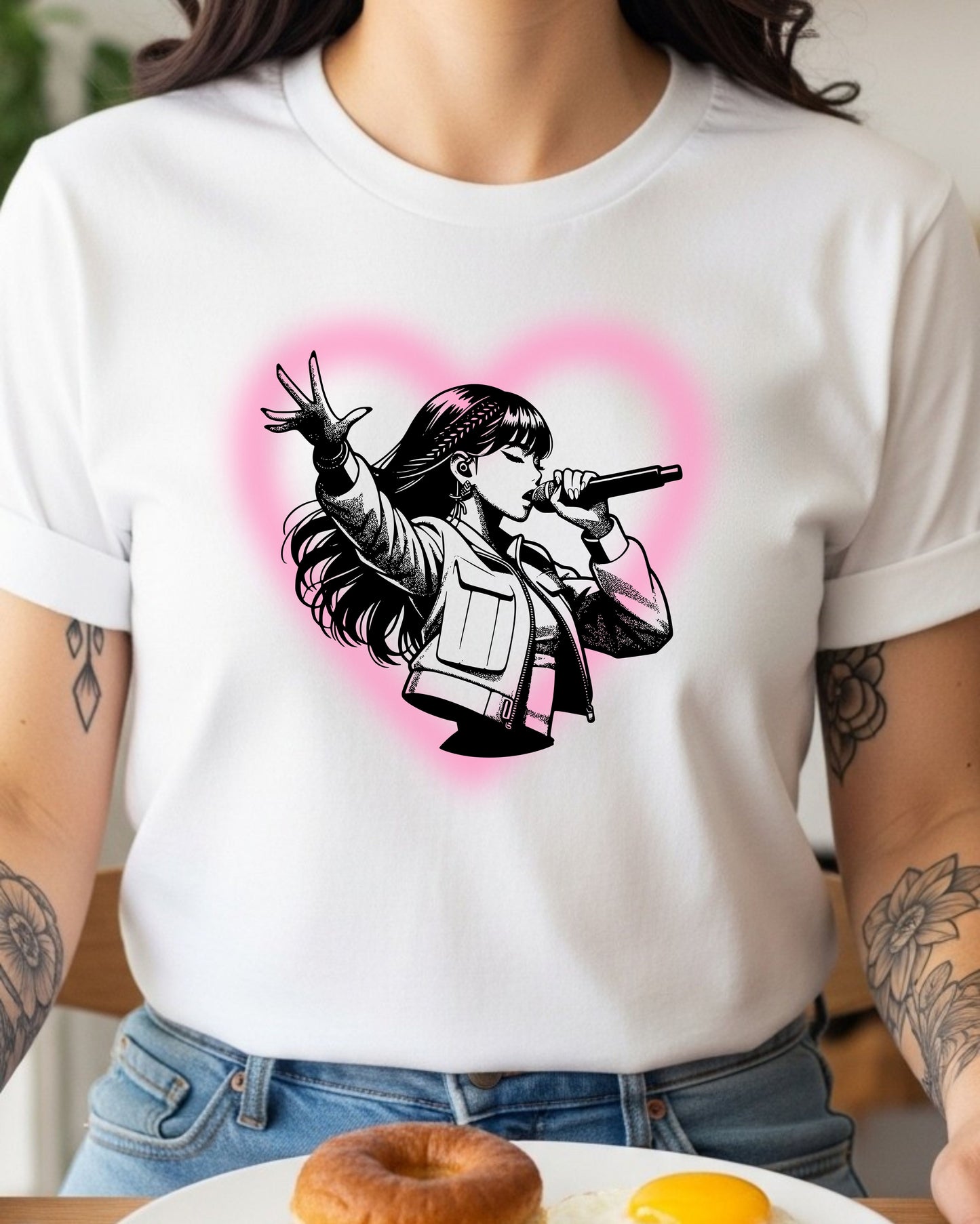 Singer Silhouette T‑Shirt – Pop Star Microphone Graphic with Pink Heart, Concert Music Lover Design