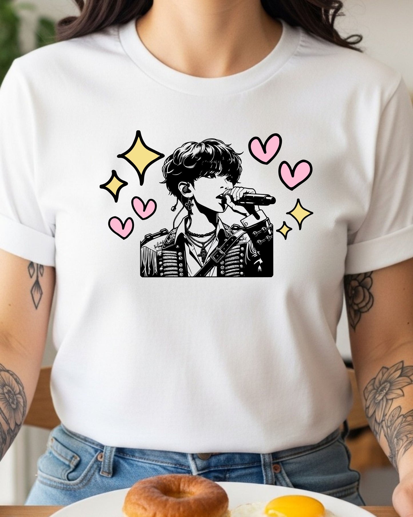 Singer Mic Art T‑Shirt – Pop Performer Illustration with Hearts & Sparkles, Music Lover Concert Graphic