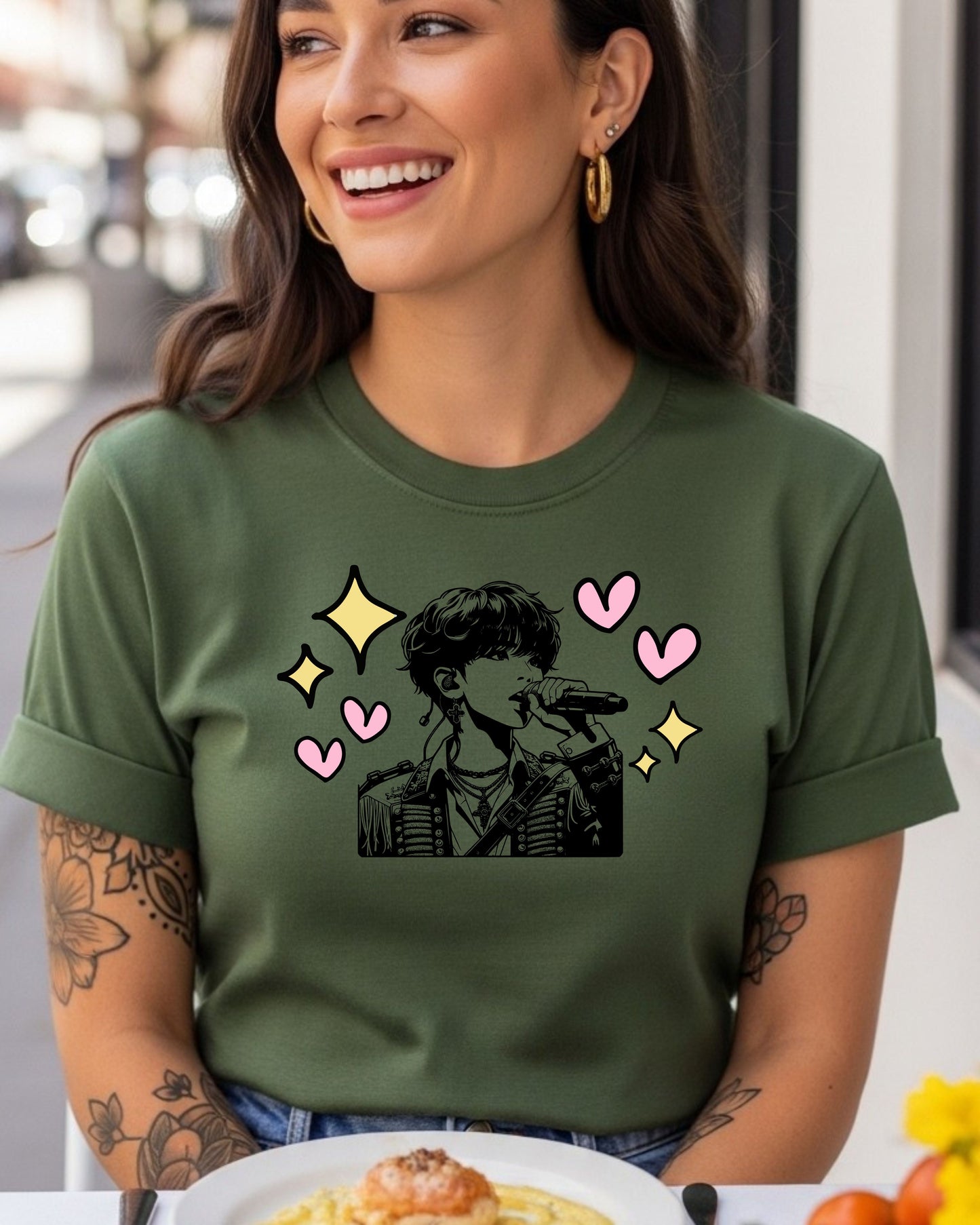 Singer Mic Art T‑Shirt – Pop Performer Illustration with Hearts & Sparkles, Music Lover Concert Graphic