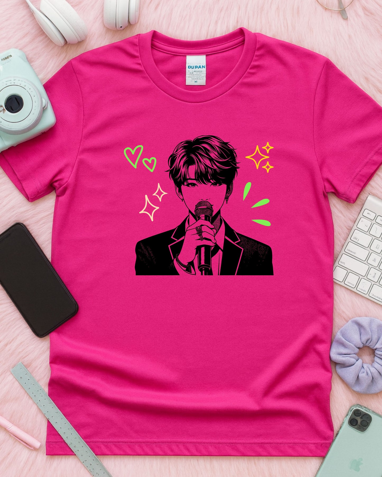 Singer Mic Line Art T‑Shirt – Stylish Performer Illustration with Hearts & Sparkles, Music Lover Concert Graphic