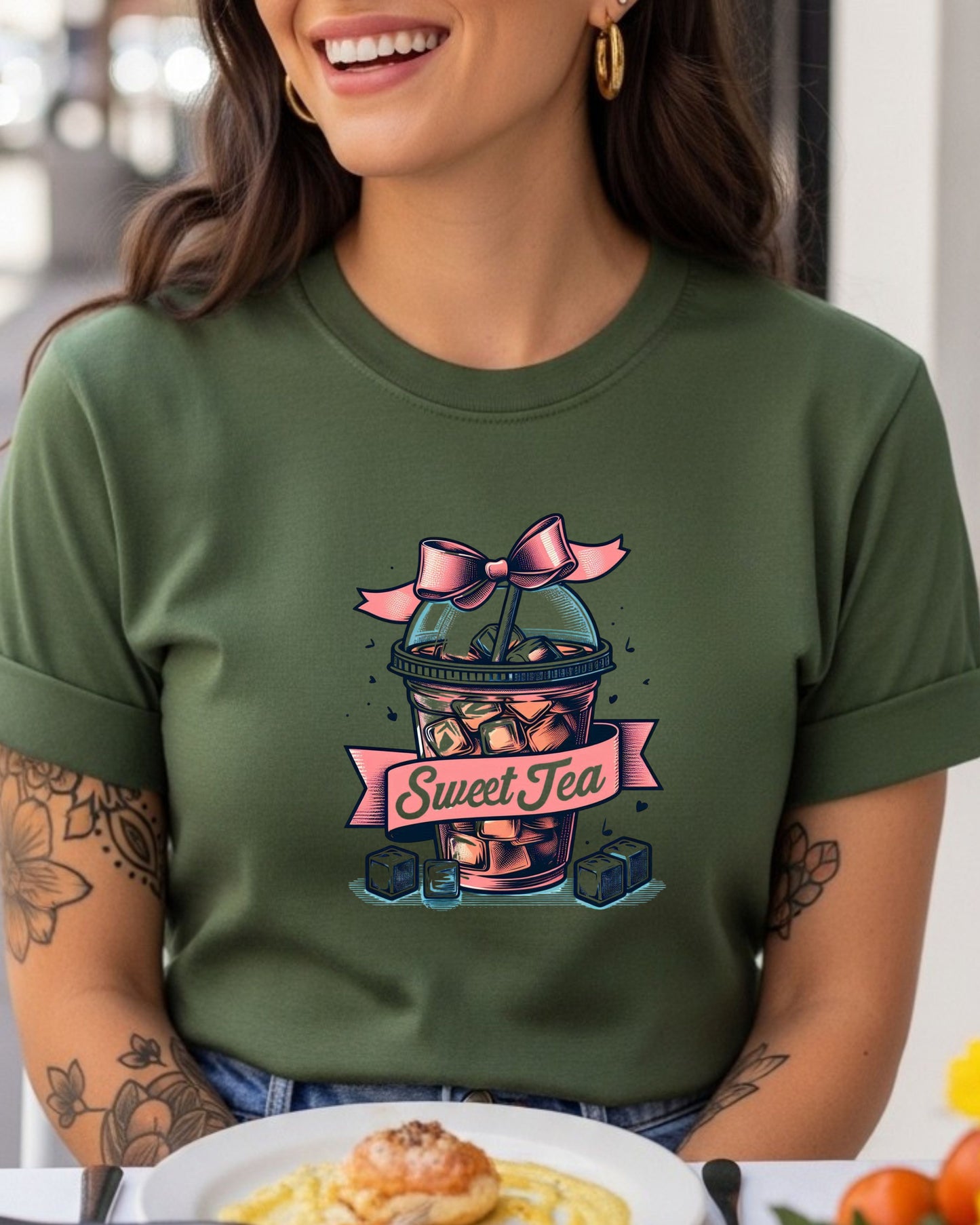 Sweet Tea Aesthetic T‑Shirt – Cute Iced Tea Cup with Pink Bow, Hearts & Ice Cubes, Southern Summer Drink Graphic