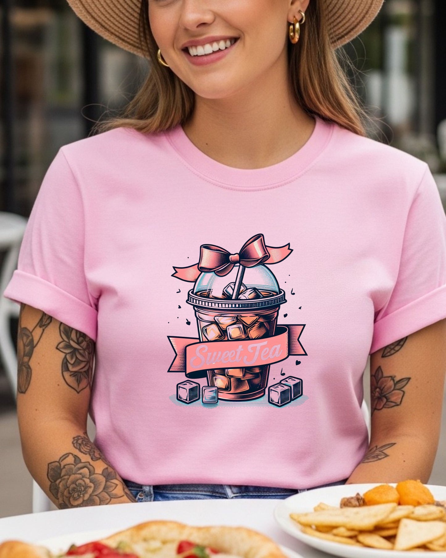 Sweet Tea Aesthetic T‑Shirt – Cute Iced Tea Cup with Pink Bow, Hearts & Ice Cubes, Southern Summer Drink Graphic