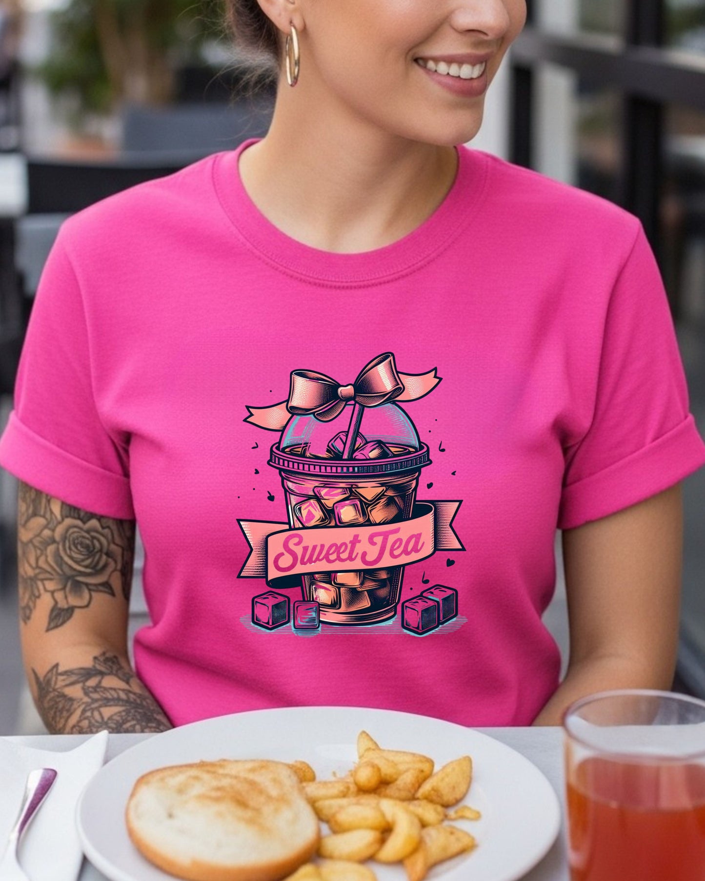 Sweet Tea Aesthetic T‑Shirt – Cute Iced Tea Cup with Pink Bow, Hearts & Ice Cubes, Southern Summer Drink Graphic