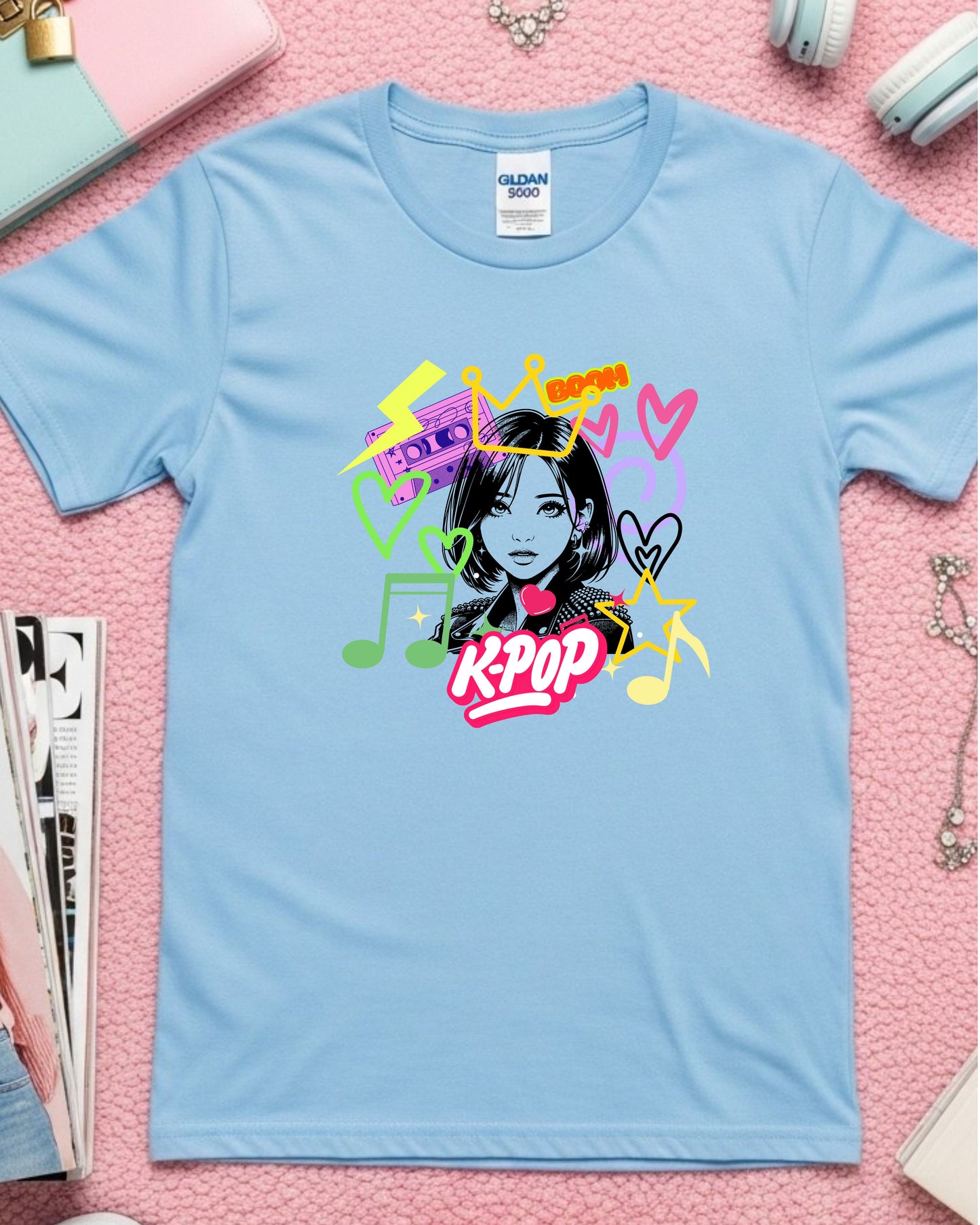 K‑Pop Pop Art T‑Shirt – Colourful Performer Illustration with Hearts, Music Notes & Cassette, Vibrant K‑Pop Fan Graphic
