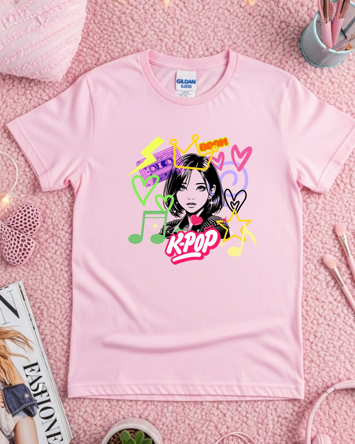 K‑Pop Pop Art T‑Shirt – Colourful Performer Illustration with Hearts, Music Notes & Cassette, Vibrant K‑Pop Fan Graphic